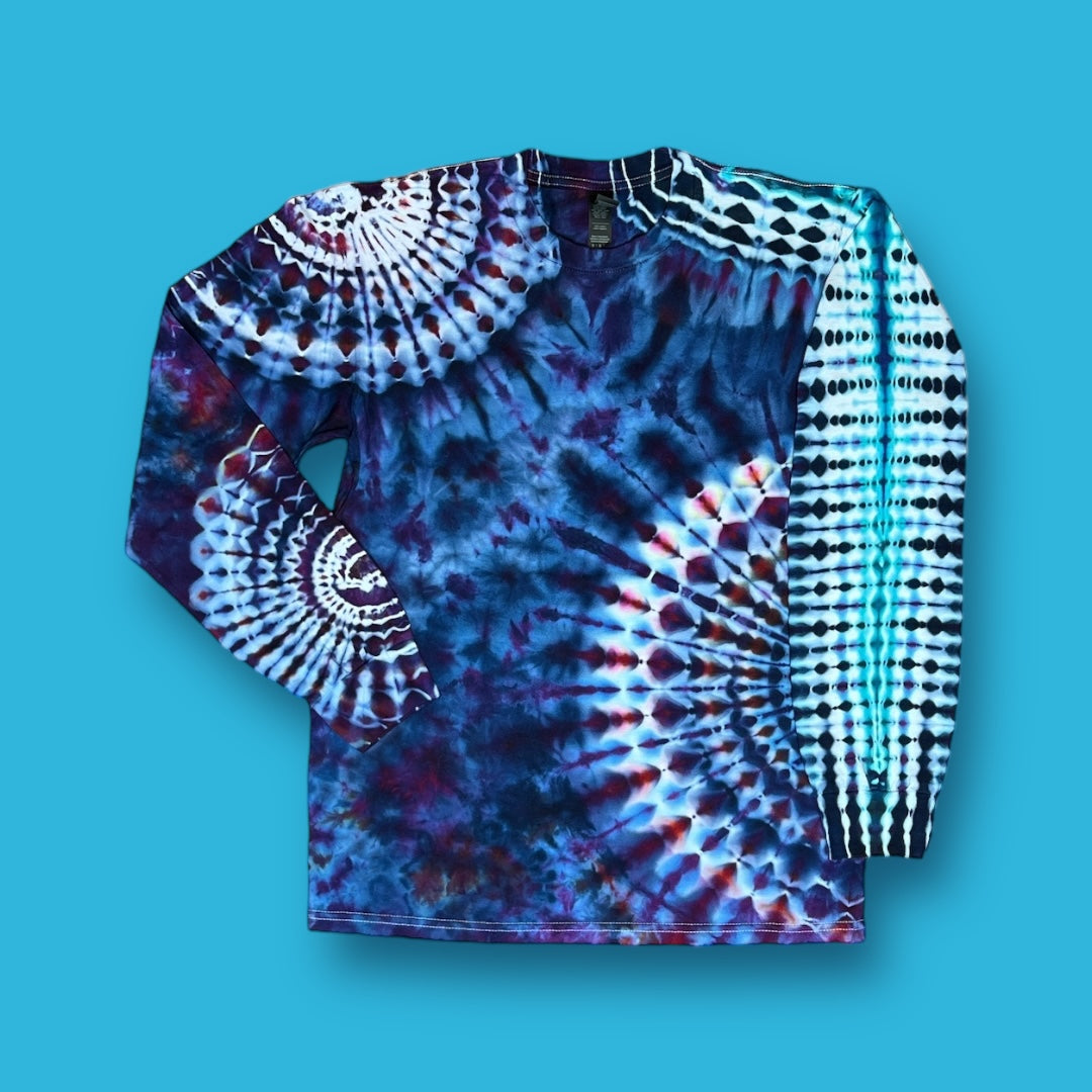 Crispy Blue Mandala - Long Sleeve - Unisex Medium