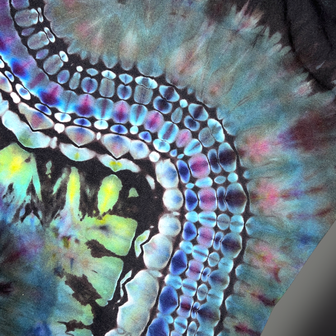 Women's Medium - Banded Reverse Dye Racerback Tank